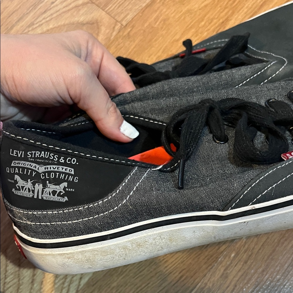 Levi's Men's Black and Gray Sneakers - Picture 5 of 7